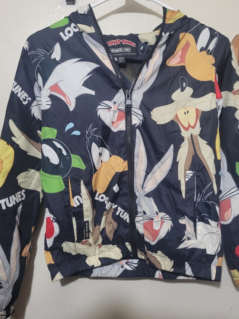 Looney Tunes Members Only Windbreaker Rain Jacket Black Background Kids Sz 10/12